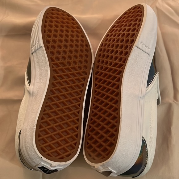 Women’s Vans Slip Ons - Picture 6 of 7